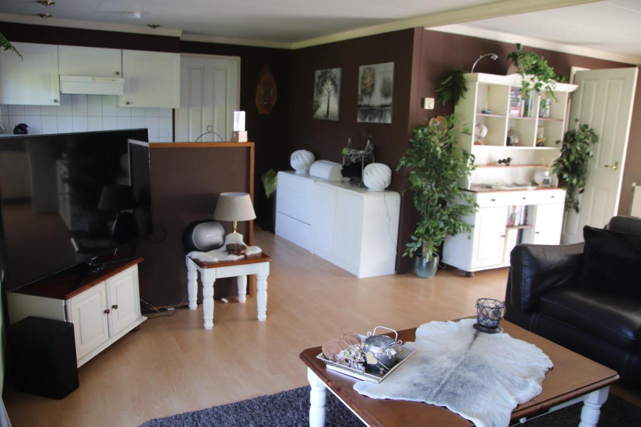 Veluwe Park Reewold Chalet Infinity Путен Екстериор снимка